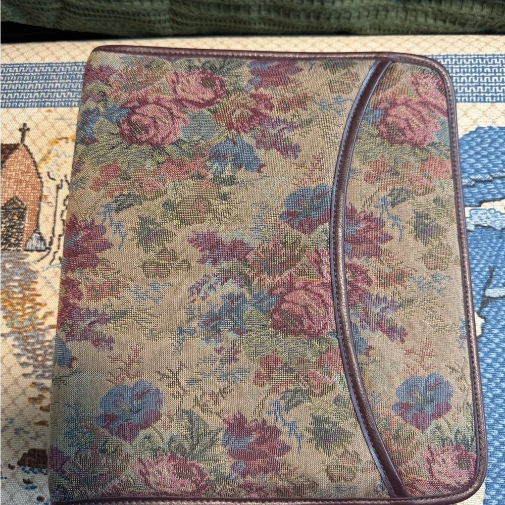 Vintage Franklin Covey Floral Tapestry Tablet Case
